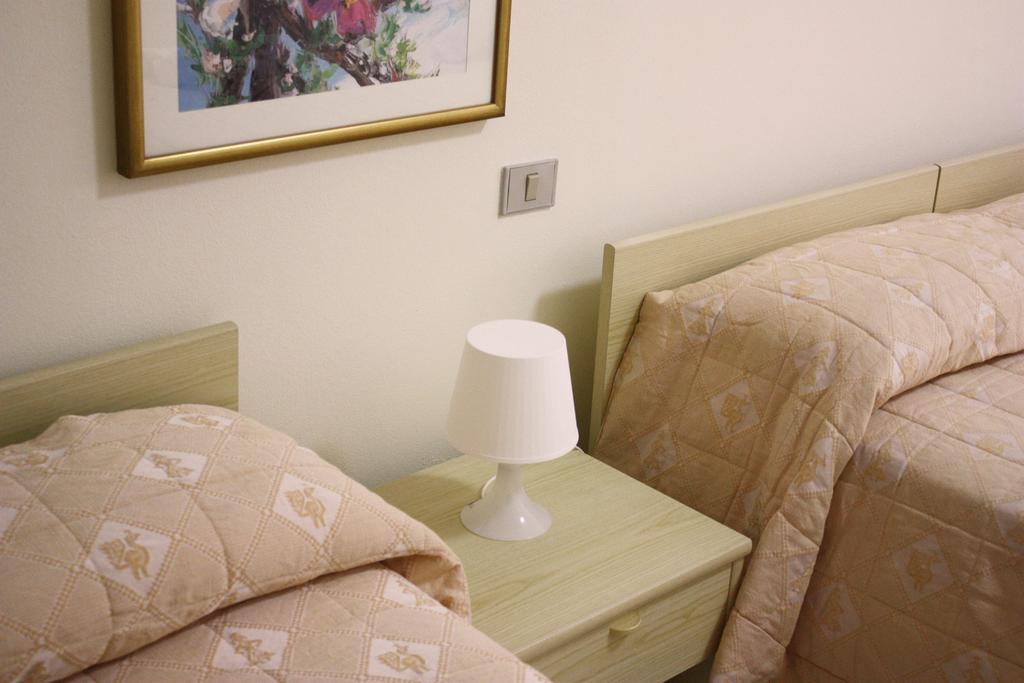 Hotel La Pineta Arborea Habitación foto